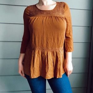 MODCLOTH 💛WOMENS LACE DETAIL& EMBROIDERED TOP NEW